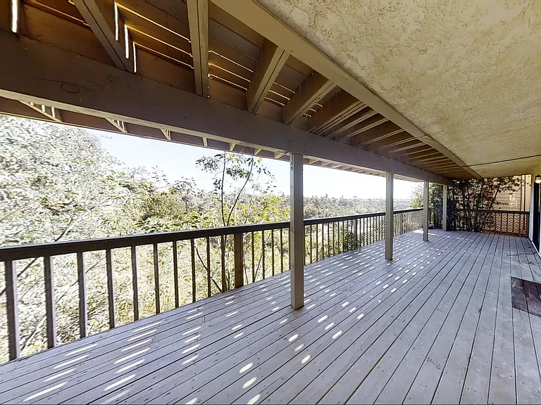 5539-5541 Dorothy Dr — Photo 3