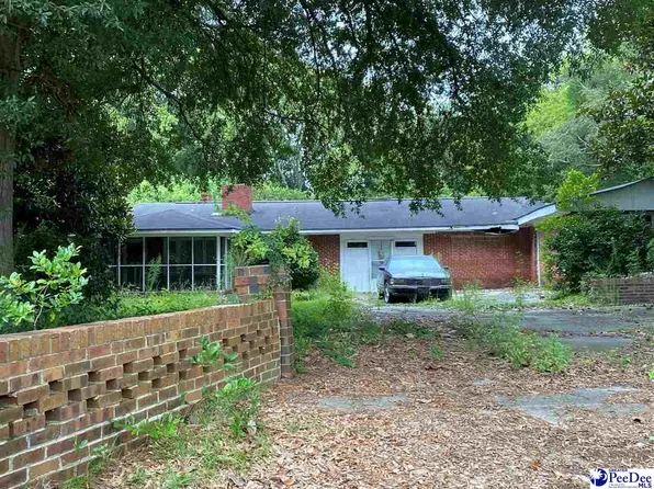 906 B St, Hartsville, SC 29550