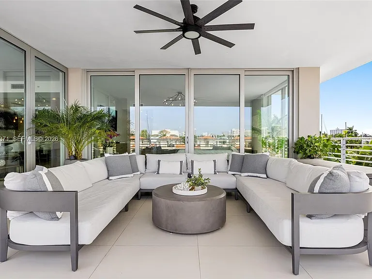133 Isle Of Venice Dr #4B — Photo 42