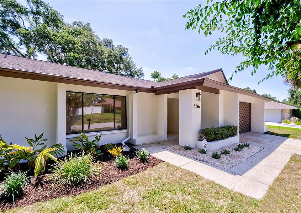 1st image of 606 KNOLLWOOD DRIVE