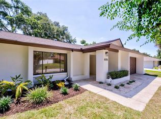 606 Knollwood Dr, Largo, FL 33770