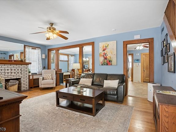 3rd image of 79 Franklin Pl