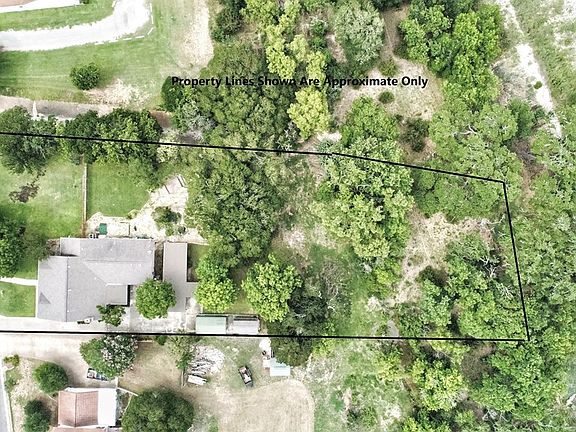 5th image of 1810 Leslie Dr