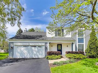 744 Edelweiss Dr, Lake Zurich, IL