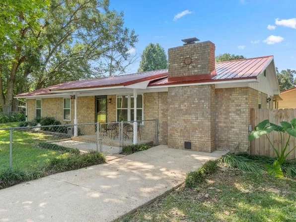 661 Herschel St, Pensacola, FL 32534