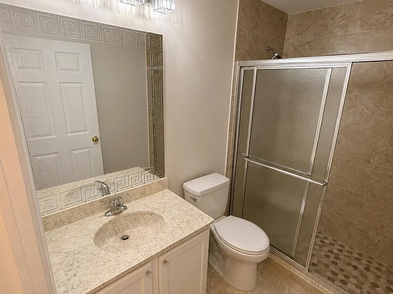 1481 SW Jacksonville Ave — Photo 9