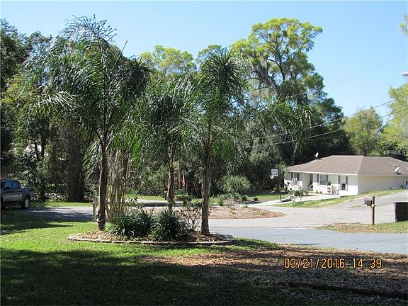 3rd image of 120 Forest Ln