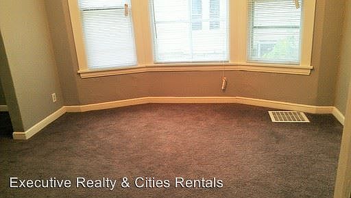 4th image of 1171 Ross Ave