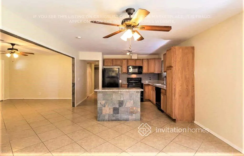 3415 W Shaw Butte Dr Phoenix, AZ 85029 — Photo 3