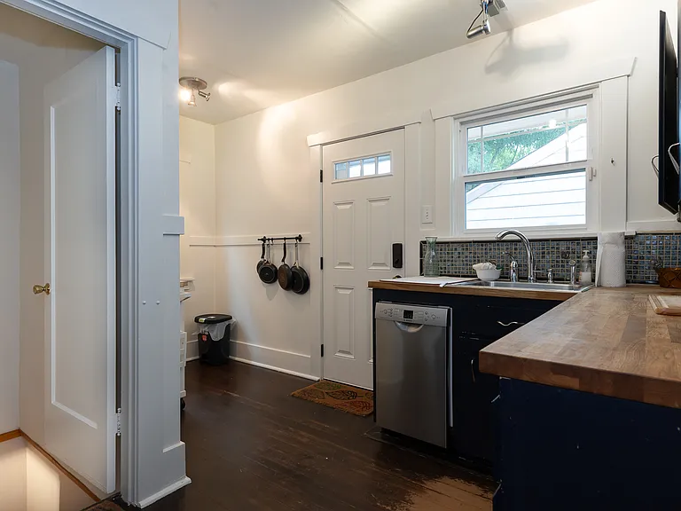 5524 25th Ave NE — Photo 18