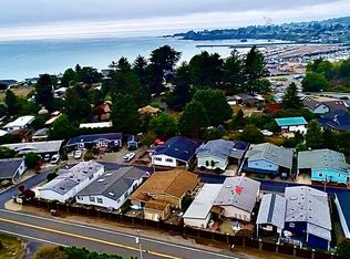 97940 W Benham Ln APT 7, Brookings, OR