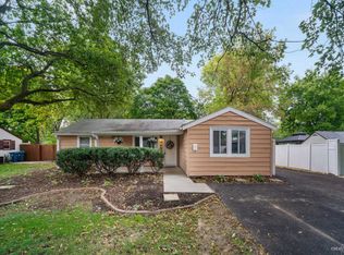 530 N Glenwood Pl, Aurora, IL