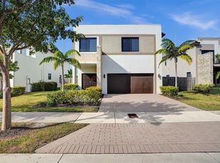 21000 NE 2nd Ct, Miami, FL 33179