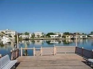412 Harbor View Ln, Largo, FL 33770