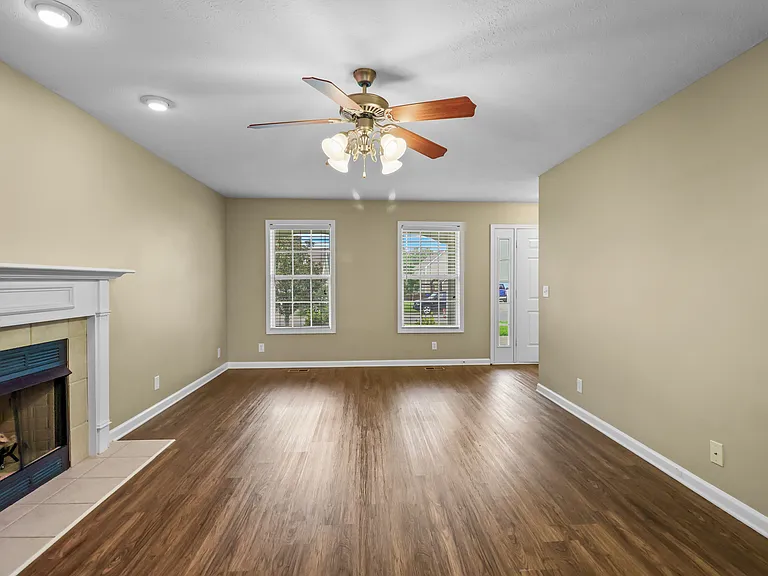 3368 Marrast Dr — Photo 10