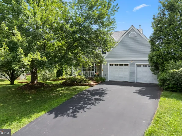 9433 Waterford Dr, Manassas, VA 20110