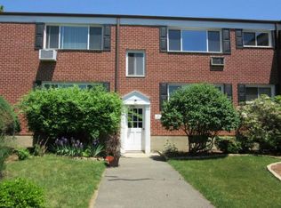 41 Wolfpit Ave #3-0, Danbury, CT 06811