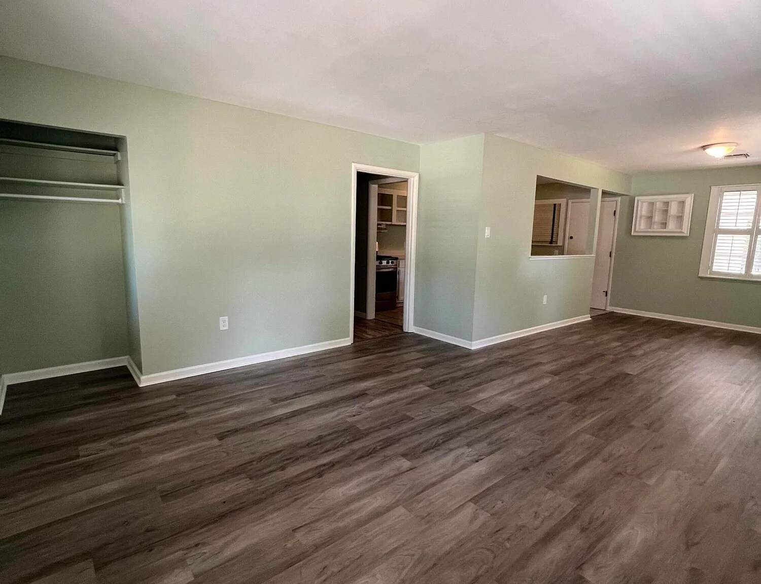 3 bed, 1.0 bath, 1160 sqft, $1,425 — Photo 4