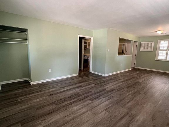 4th image of 802 Augustine Dr
