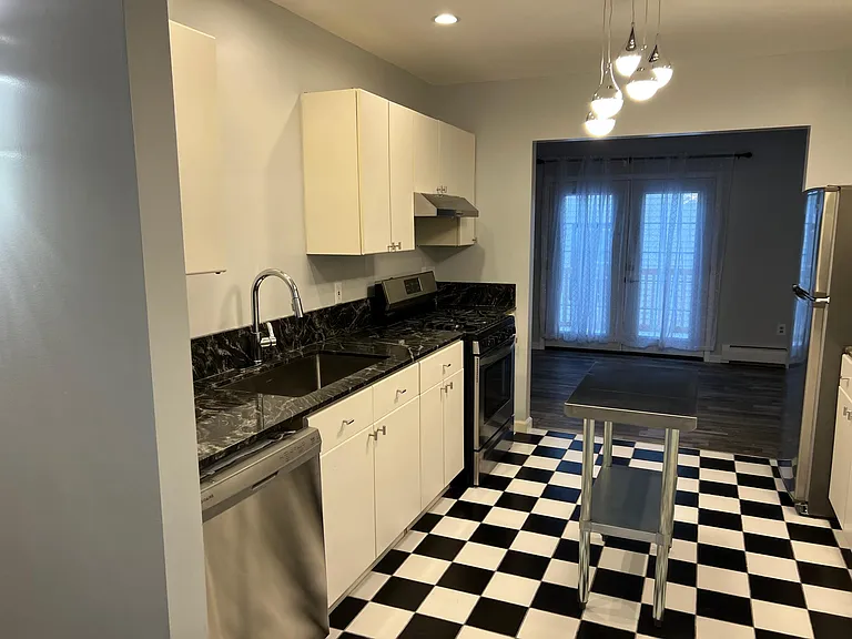 349 Connecticut St — Photo 5