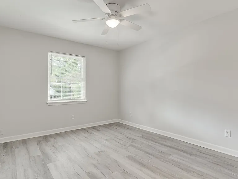 2915 Hope Ave #4 — Photo 11