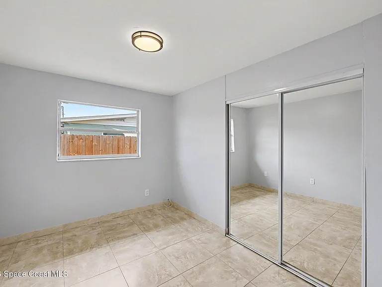 2292 Lakeview Dr — Photo 11