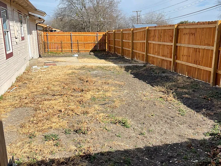 311 Allen St — Photo 3
