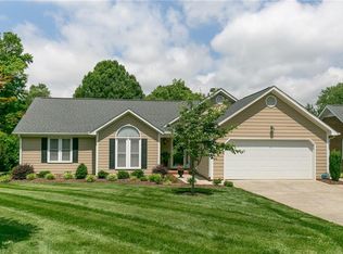 1 Brookglen Dr, Greensboro, NC 27410