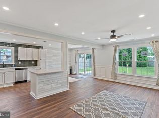 823 Richmond Dr, Sicklerville, NJ 08081