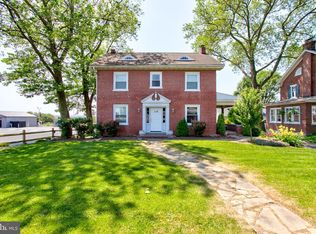 120 W Main St, Leola, PA 17540