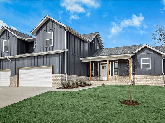 2nd image of 806 Mueller Way
