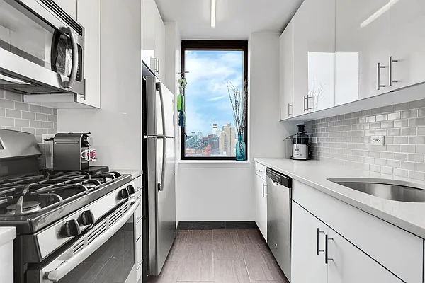 Rented by Cooper & Cooper Real Estate | media 1