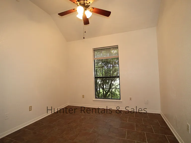 1012 Windy Hill Rd — Photo 19