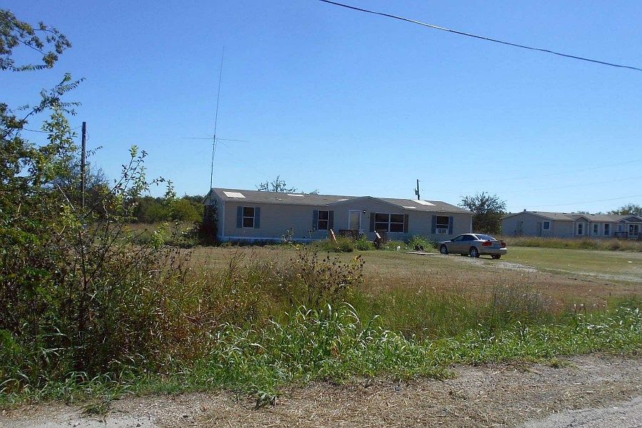 2nd image of 142 Lange Way