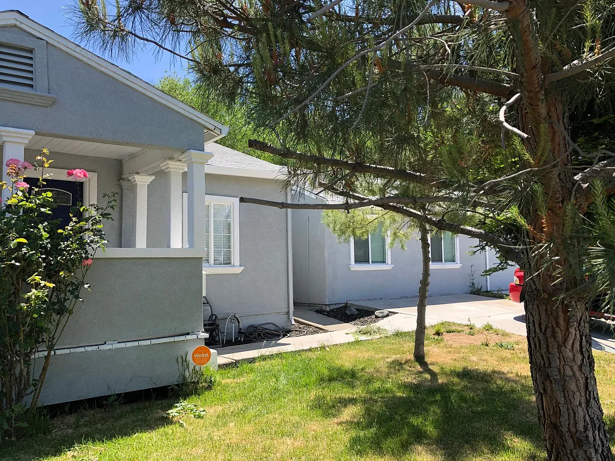 Beautiful 4-bed home for short-term, 6 months, rental. - 2901 Roosevelt Ln