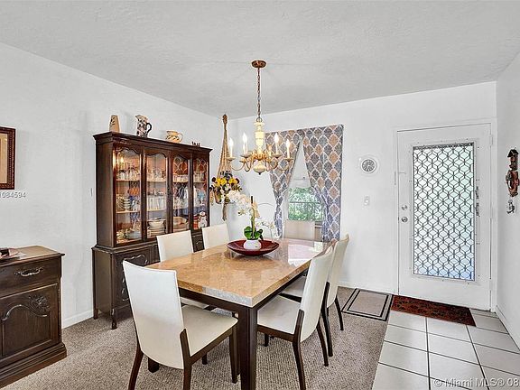 3rd image of 2841 Somerset Dr APT 218