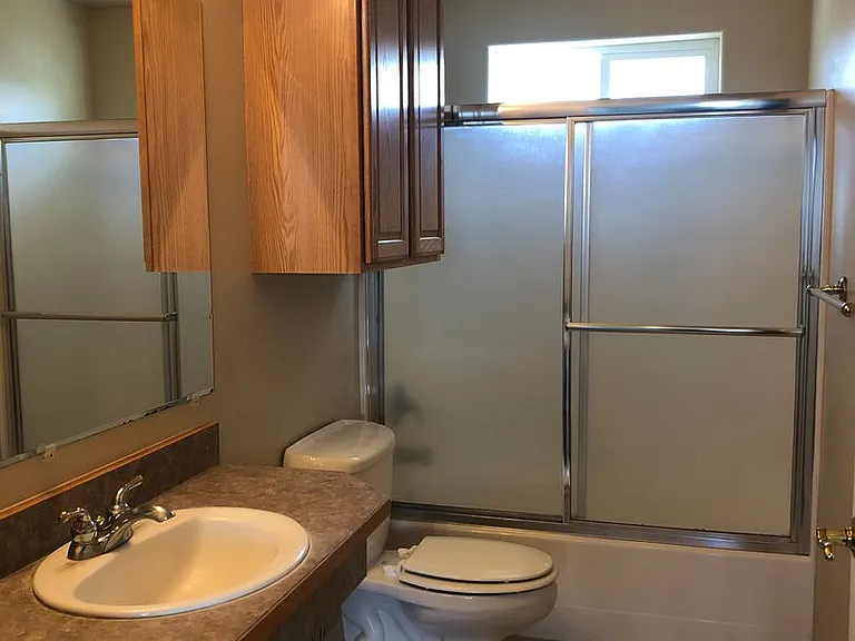 1342 S Division St — Photo 11