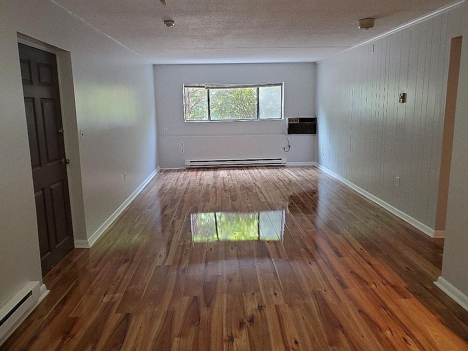 Livingroom (current photo)