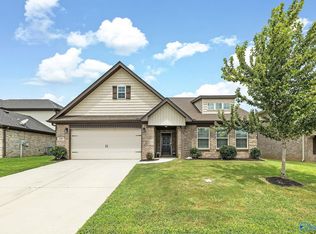 295 Avebury Rd, Meridianville, AL 35759