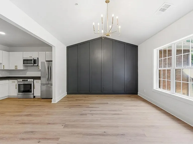 320 Shoal Creek Rd #101 — Photo 9