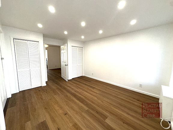4th image of 364 Marion St APT 1