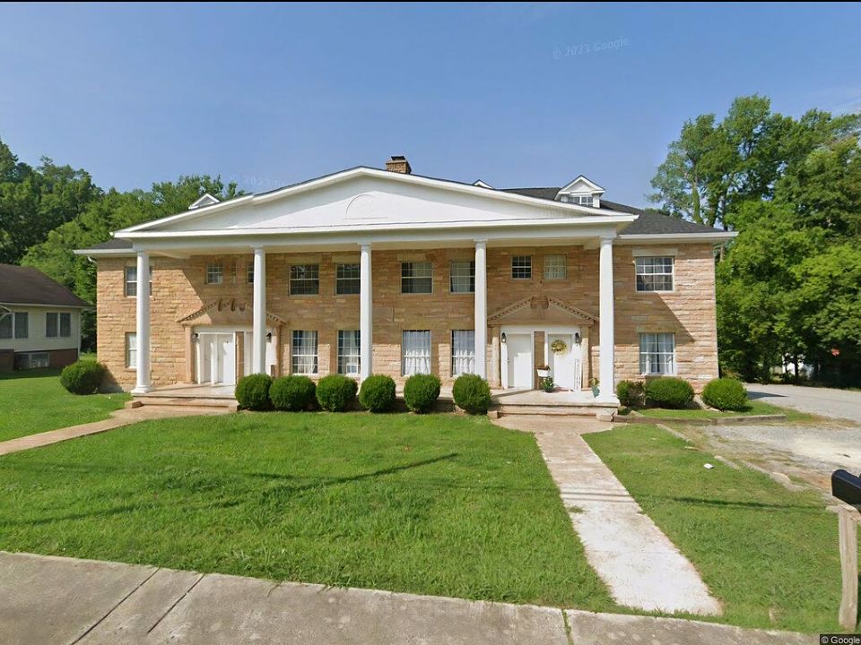 1st image of 700 Belmont Ave
