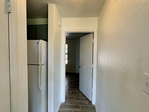 4th image of 120 E Schunior St #11260438