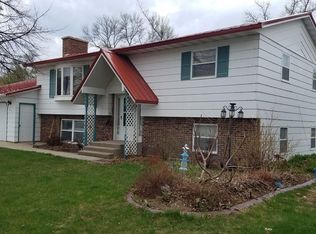 905 Glenwood Dr, Oakes, ND 58474