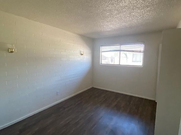 4th image of 528 W 9th Pl APT C