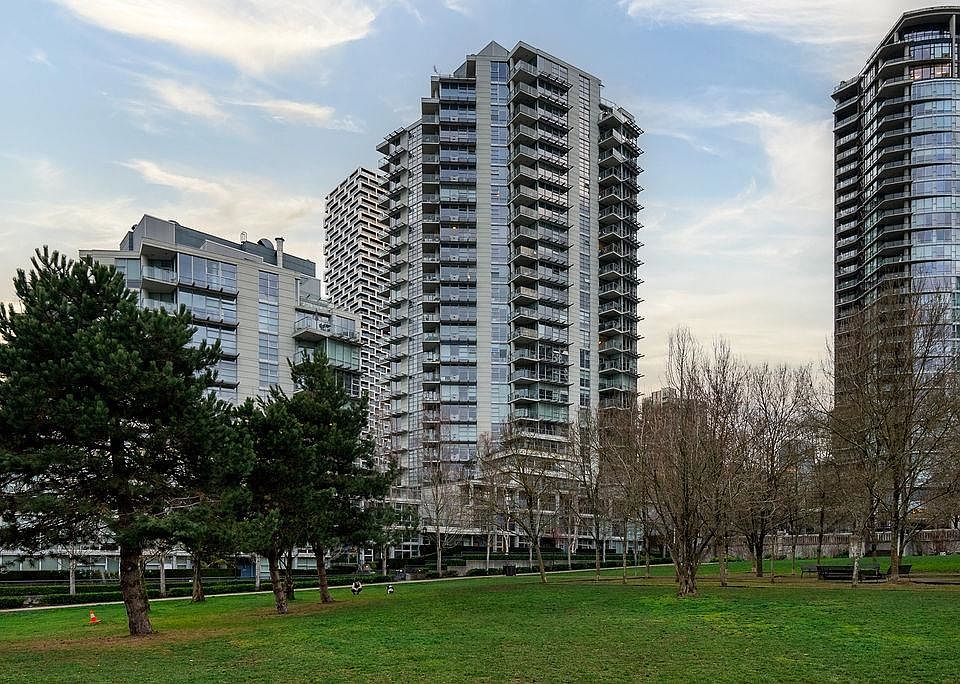 1st image of 638 Beach Cres #905