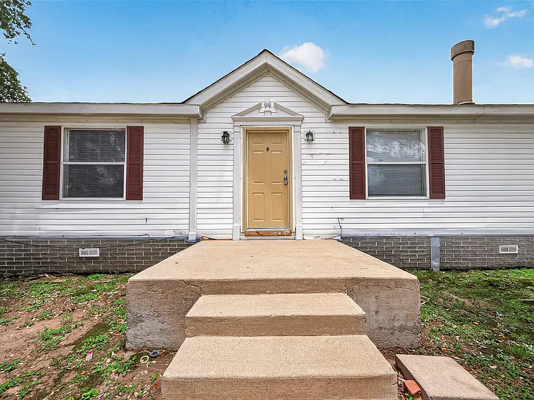 20306 Mountaindale Dr — Photo 1