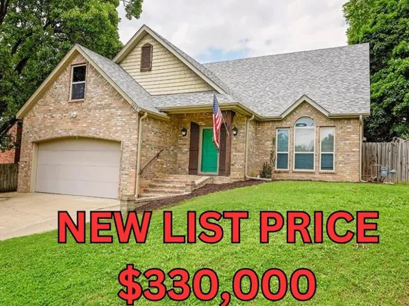 3452 W Don Tyson Pkwy, Springdale, AR 72762