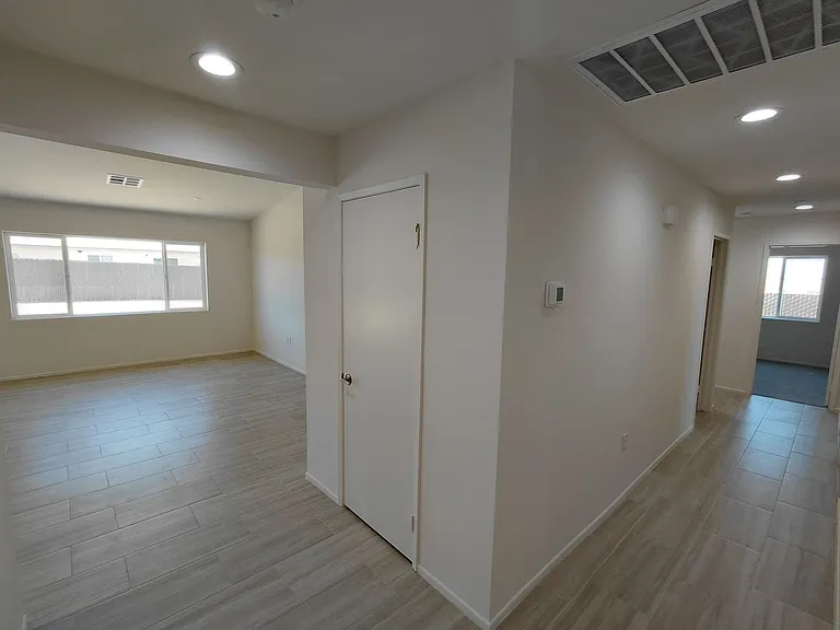 485 Palomino Ct — Photo 3