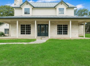 103 Montesito Ln, Floresville, TX 78114